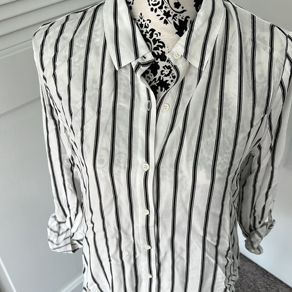 NWT Urban Outfitters Lumiére pinstriped button down - Picture 2 of 8